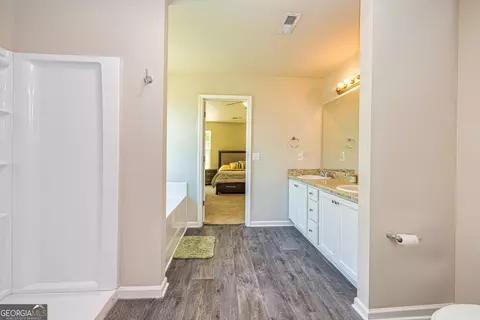 Entry Way - 90 Flatcreek Dr, Lagrange, GA 30241 photo 3 of 3
