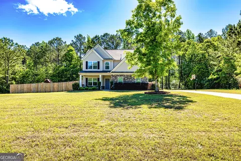 Exterior - 90 Flatcreek Dr, Lagrange, GA 30241 photo 2 of 10