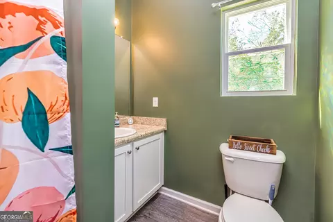 Bath - 90 Flatcreek Dr, Lagrange, GA 30241 photo 1 of 3