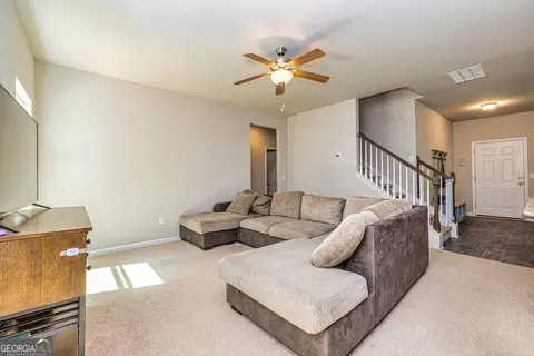 Living - 90 Flatcreek Dr, Lagrange, GA 30241 photo 2 of 2