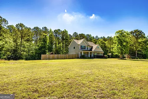 Exterior - 90 Flatcreek Dr, Lagrange, GA 30241 photo 5 of 10