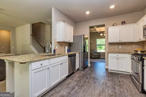 Kitchen - 90 Flatcreek Dr, Lagrange, GA 30241 photo 1 of 1