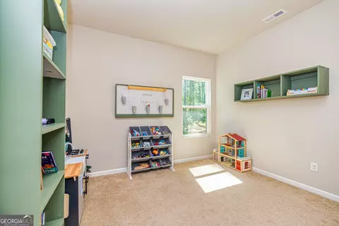 Bedroom - 90 Flatcreek Dr, Lagrange, GA 30241 photo 2 of 10