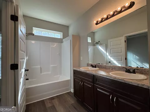 Bath - 6703 Biscayne Blvd, Rex, GA 30273 photo 1 of 4