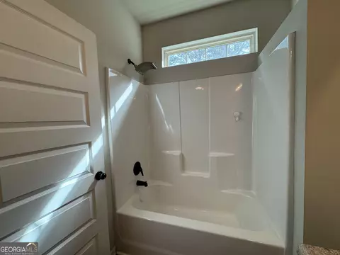 Bath - 6703 Biscayne Blvd, Rex, GA 30273 photo 2 of 4