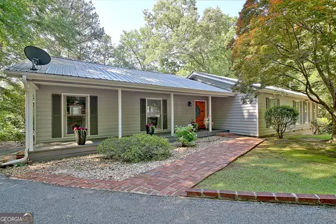 1693 Quail Hollow Dr, Hamilton, GA 31811