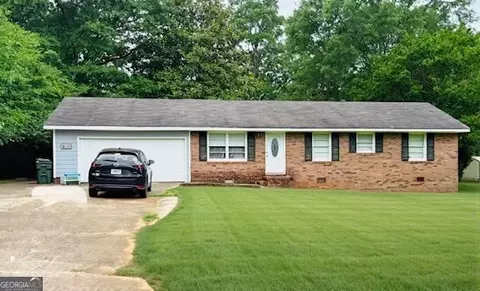 123 Hillview Dr, Thomaston, GA 30286