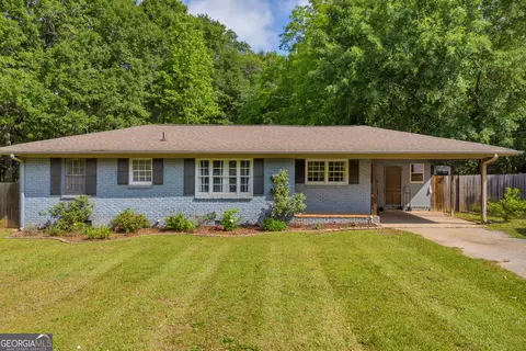 72 W Ginn St, Bowman, GA 30624