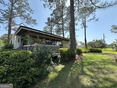 Exterior - 57 Georgia Ave, Adrian, GA 31002 photo 4 of 9