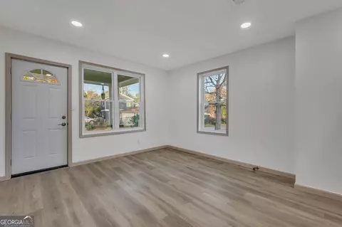 Living - 1601 Coventry St, Savannah, GA 31415 photo 1 of 1