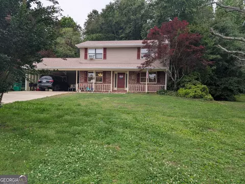 135 Country View Dr, Eastanollee, GA 30538