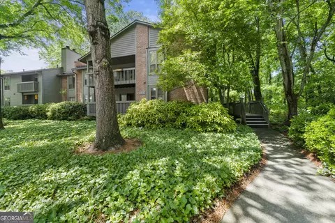 1424 Tuxworth Cir, Decatur, GA 30033