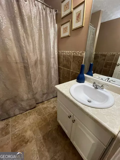 Bath - 75 Trelawney Keep, Covington, GA 30016 photo 4 of 4