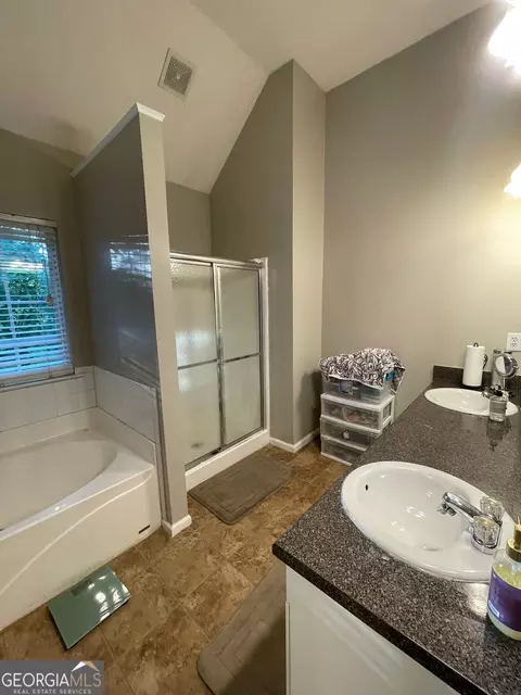 Bath - 75 Trelawney Keep, Covington, GA 30016 photo 2 of 4