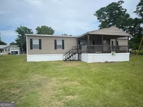 406 Parker St, Vienna, GA 31092