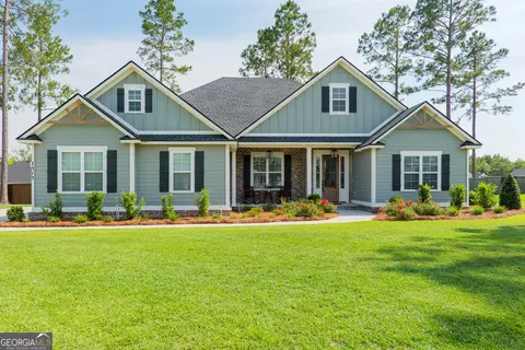 7313 Shadow Creek Dr, Hahira, GA 31632
