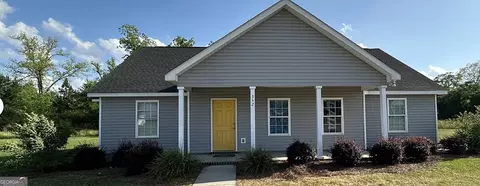 352 Glazebrook Ave, Statesboro, GA 30458