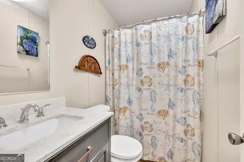 Bath - 632 Neese Commerce Rd, Commerce, GA 30530 photo 1 of 5