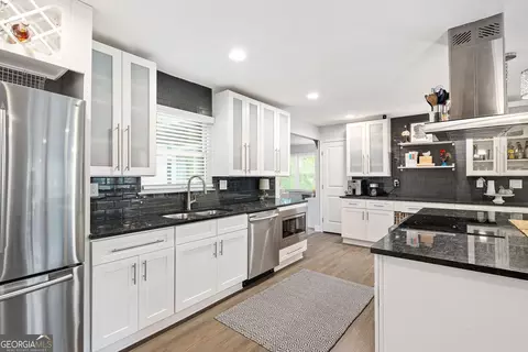 2572 Beverly Hills Dr, Chamblee, GA 30341 photo 13