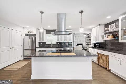 2572 Beverly Hills Dr, Chamblee, GA 30341 photo 11