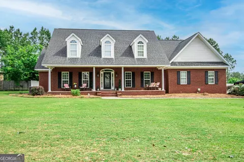 9023 Oakfield Dr, Statesboro, GA 30461