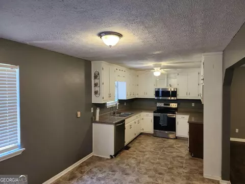 520 John Deere Rd, Monroe, GA 30656 photo 9