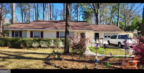 119 W Peter St, Cochran, GA 31014