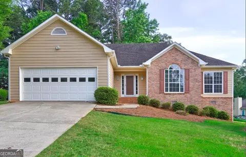 221 Ashley Oaks Dr, Mcdonough, GA 30253