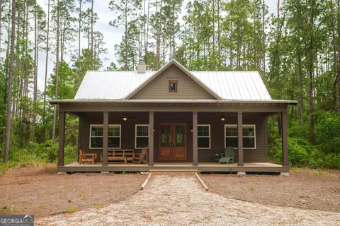 331 Bluff Rd S, White Oak, GA 31568