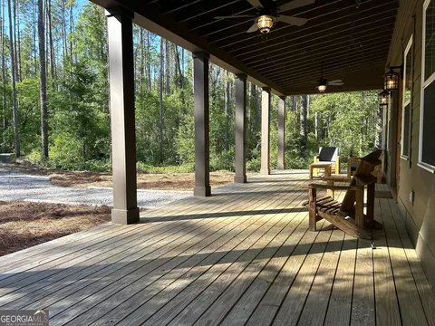 Exterior - 331 Bluff Rd S, White Oak, GA 31568 photo 3 of 36