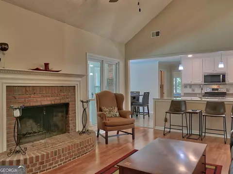 Living - 809 Mcbean Ct, Mcdonough, GA 30252 photo 1 of 1