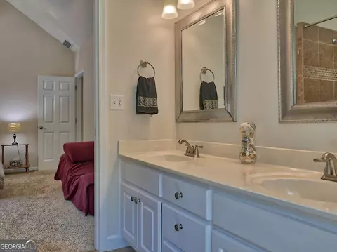 Bath - 809 Mcbean Ct, Mcdonough, GA 30252 photo 3 of 4