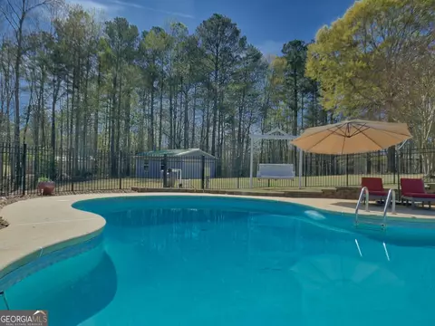 Exterior - 809 Mcbean Ct, Mcdonough, GA 30252 photo 7 of 11