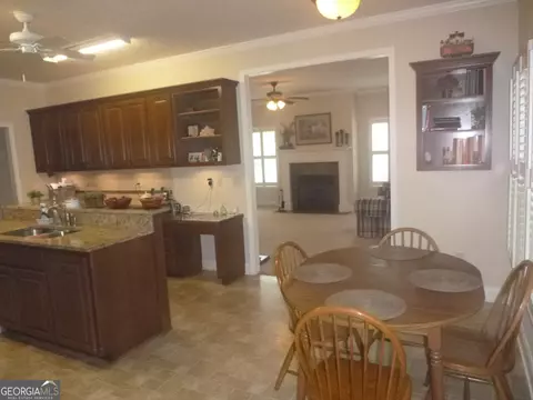 Kitchen - 115 Silverette Cir, Lagrange, GA 30240 photo 4 of 4