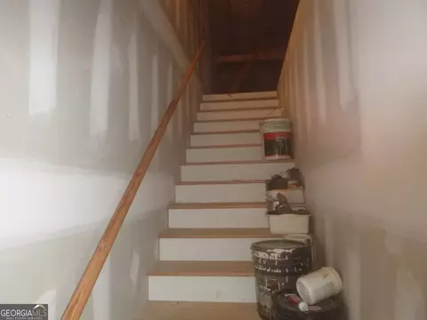 Entry Way - 115 Silverette Cir, Lagrange, GA 30240 photo 3 of 4
