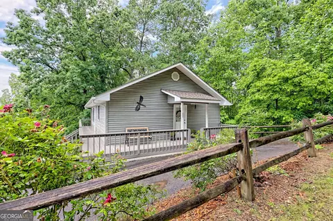 985 Vista Ln, Hiawassee, GA 30546