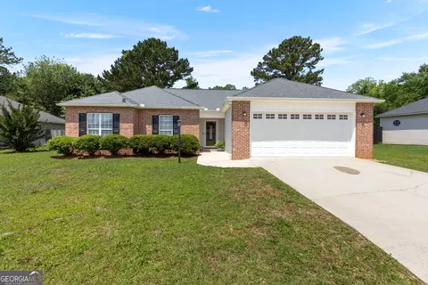 140 Castle Pines Dr, Bonaire, GA 31005