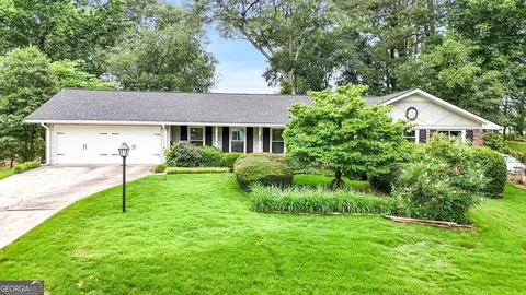 1226 Pine Knoll Ln, Conyers, GA 30013