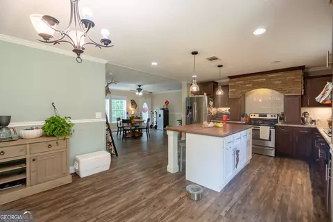 Kitchen - 3251 Harrell Rd, Whigham, GA 39897 photo 6 of 6