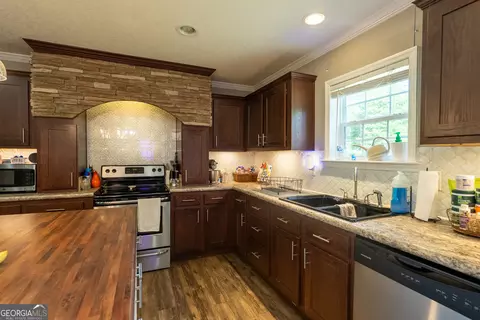 Kitchen - 3251 Harrell Rd, Whigham, GA 39897 photo 3 of 6