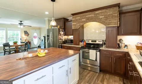 Kitchen - 3251 Harrell Rd, Whigham, GA 39897 photo 2 of 6