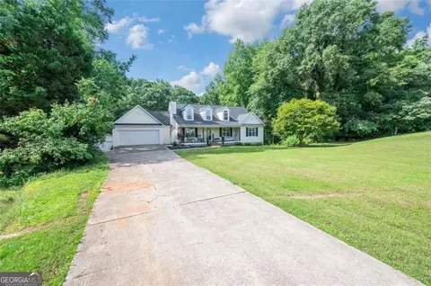 260 Brannon Dr, Hoschton, GA 30548