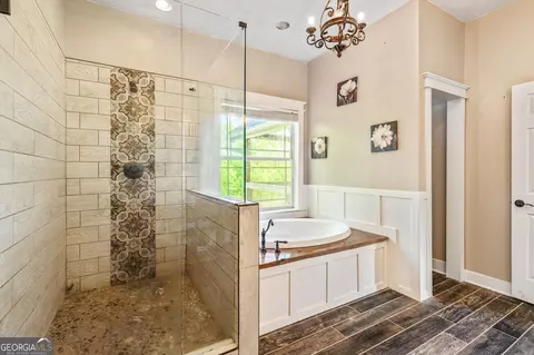 Bath - 68 Riveree Rd, Brooks, GA 30205 photo 2 of 5