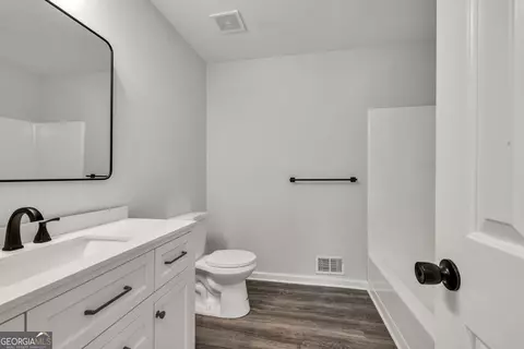 Bath - 716 Phillips Dr, Monroe, GA 30656 photo 3 of 3