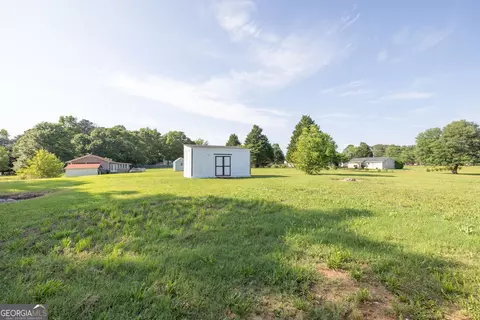 Exterior - 716 Phillips Dr, Monroe, GA 30656 photo 4 of 8