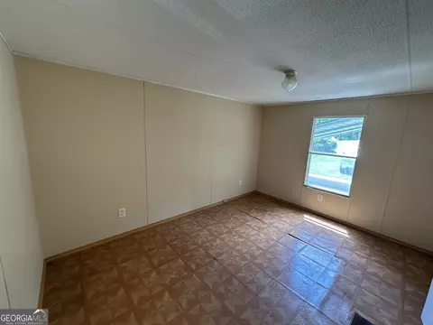 Bedroom - 299 Oakwood Ln, Toccoa, GA 30577 photo 1 of 6