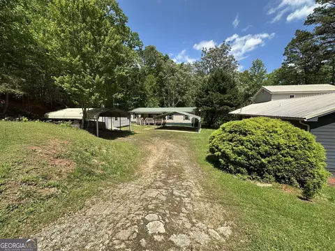 Exterior - 299 Oakwood Ln, Toccoa, GA 30577 photo 12 of 13