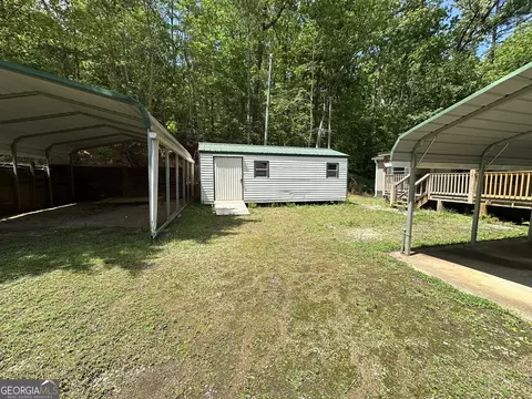 Exterior - 299 Oakwood Ln, Toccoa, GA 30577 photo 9 of 13