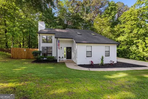111 Rosignol Dr, Sharpsburg, GA 30277