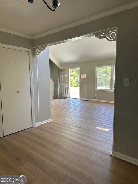 Entry Way - 117 Regency Ct, Macon, GA 31211 photo 2 of 2